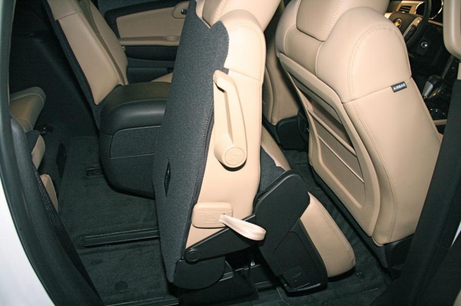  Chevrolet Traverse 2009 года  (фото 32 из 88)